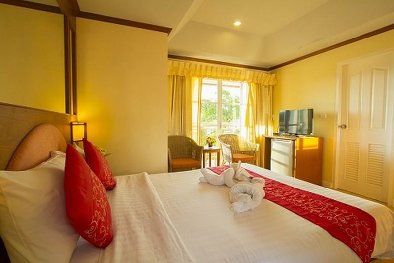 Chaba Kata Beach Hotel Ngoại thất bức ảnh