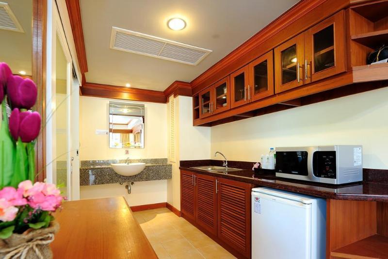 Chaba Kata Beach Hotel Ngoại thất bức ảnh